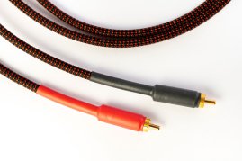 Black Cat Cable 3202 Cinch RCA Detail 01 WEB