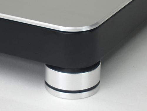 BaseTwo PRO Fuss schwarz nah 500px