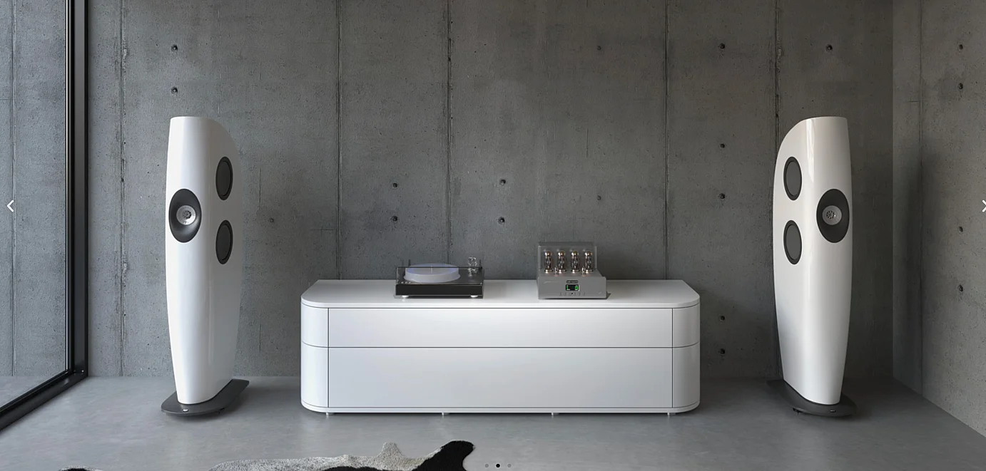 ZerRes Rack Weiss mitBoxen